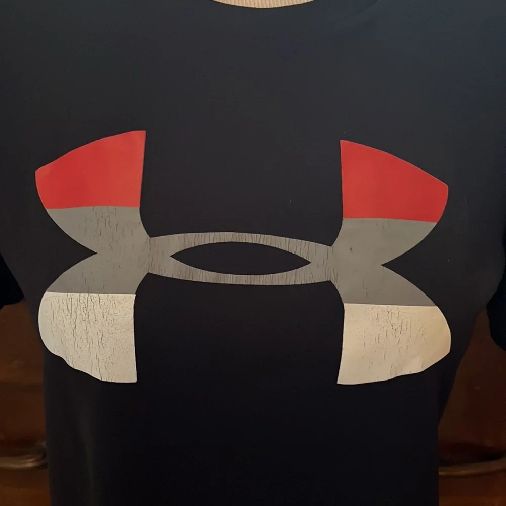 Under Armour T-Shirt - Picture 4 of 5